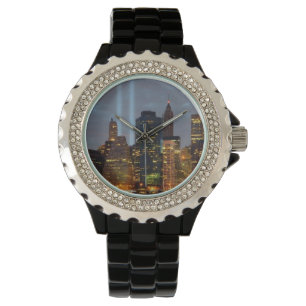 Skylineansicht der Stadt in der Nacht Armbanduhr