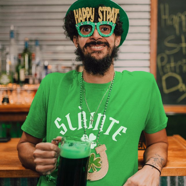 SLÀINTE Funny Irish St. Patrick's Day Green Clover T-Shirt (SLÀINTE Funny Irish St. Patrick's Day Green Clover T-Shirt)