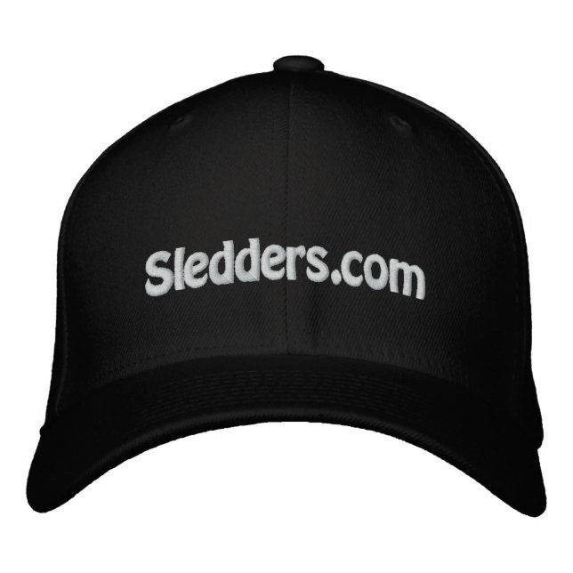 Sledders.com Black FlexFit Hat Bestickte Baseballkappe (Vorderseite)