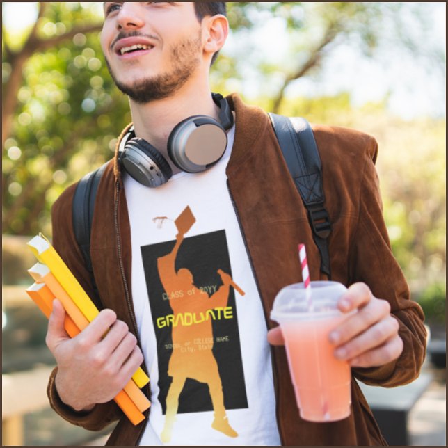 Sleek Black Modern Tech Abschluss T-Shirt (Von Creator hochgeladen)