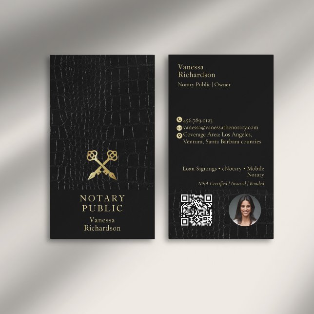 Sleek Glossy Black Crocodile Gold Notary Icon QR Visitenkarte (Von Creator hochgeladen)