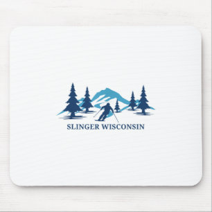 Slinger Wisconsin Ski Resort Skifahrer _1 Mousepad