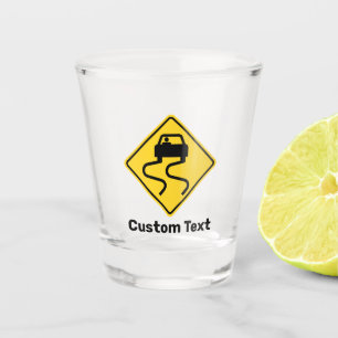 Slippery Road, wenn Nass Schnapsglas