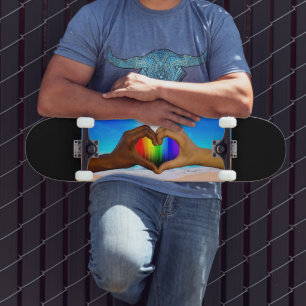 SlipperyJoe lebendiger Regenbogenfarbverlauf Herz Skateboard