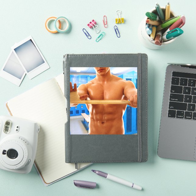 SlipperyJoe Musculus man abs locker Raum gekachelt Aufkleber (iPad Hülle)