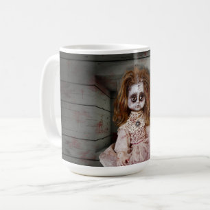 SlipperyJoe's antike gruselige Porzellanpuppe cree Kaffeetasse