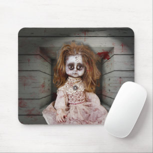 SlipperyJoe's antike gruselige Porzellanpuppe Mousepad