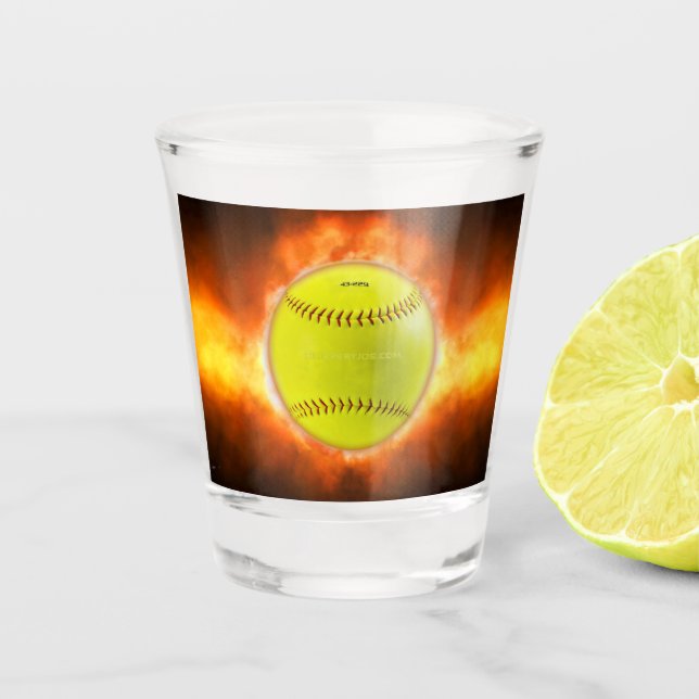 SlipperyJoe's gelbe Softball-Feuerball-Flammenrasp Schnapsglas (Vorderseite)
