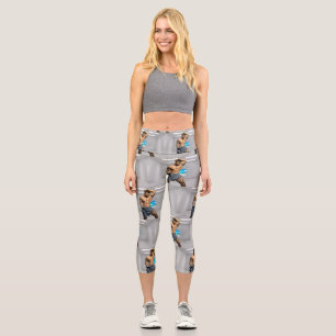 SlipperyJoe's Handtuch gebrochen, weiße Ziegelwand Capri Leggings