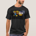 SlipperyJoe's Happy Hanukkah Star von David Coin m T-Shirt<br><div class="desc">SlipperyJoe's Happy Hanukkah Star der David Coin menorah farbenfrohe Kerzen Celebration Jüdische Sufganiyah Leckerei Hebräisch Chanukah dreidels traditionelle Spinnerei Geschenke Dekorationen Judenismus Religion künstlerische Gelee gefüllt Doughnut Puderzucker</div>