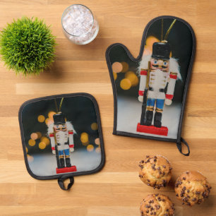 SlipperyJoes klassischer Weihnachts-Nussknacker-Sc Ofenhandschuh & Topflappen-Set