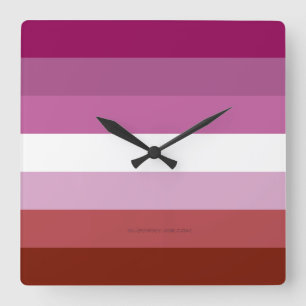 SlipperyJoe's lesbische Pride-Flagge feminine Geme Quadratische Wanduhr
