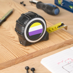 SlipperyJoe's Nonbinary Pride Flag gelb weiß lila Maßband