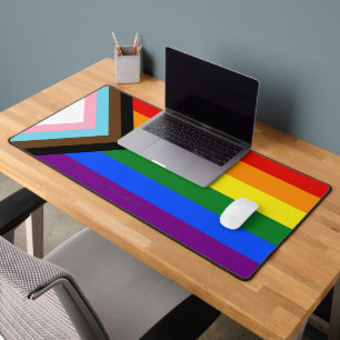 SlipperyJoe's Progress Pride Flag sechs klassische Schreibtischunterlage
