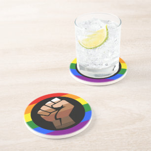 SlipperyJoes Regenbogenflagge mit erhobener Faust Getränkeuntersetzer