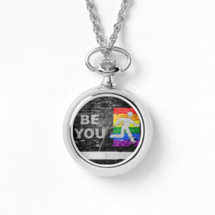 SlipperyJoes Regenbogenstolz-Farben-Panel Stadtbil Armbanduhr