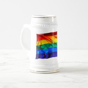 SlipperyJoe's schwule Regenbogenflagge weht rot or Bierglas