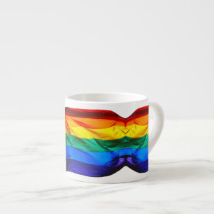 SlipperyJoe's schwule Regenbogenflagge weht rot or Espressotasse
