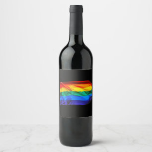 SlipperyJoe's schwule Regenbogenflagge weht rot or Weinetikett