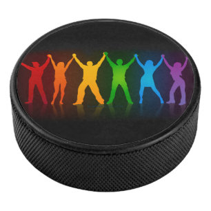 Slipperyjoe's sechs stehende Silhouetten mit erhob Eishockey Puck