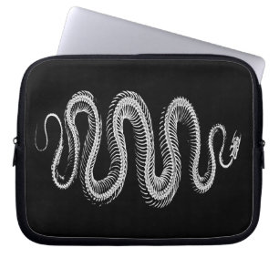 Slithering Snake Skeleton Laptopschutzhülle