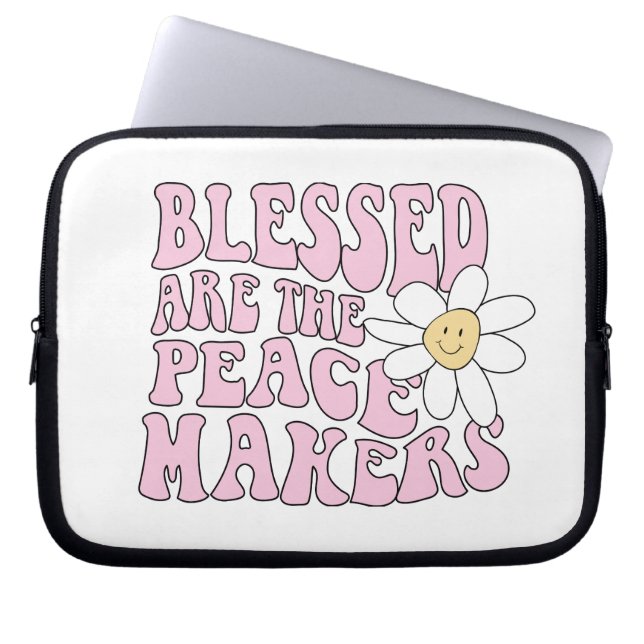 Slogan von Daisy and Peace Makers Laptopschutzhülle (Vorderseite)