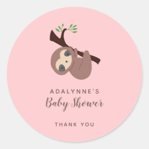 Sloth Baby Shower Girl Pink Brown Script Niedlich Runder Aufkleber