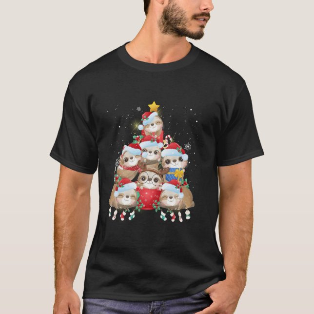 Sloth Christmas Tree Weihnachtsmannmütze Matching  T-Shirt (Vorderseite)