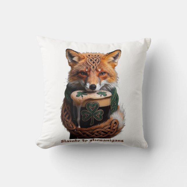 Sly Emerald Fox Toast T-Shirt  Kissen (Vorderseite)