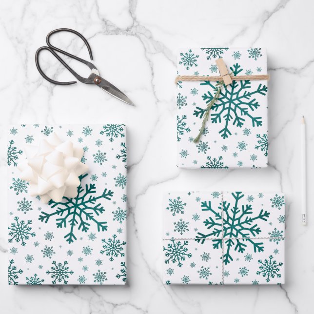 Smarald Green Weihnachtsschneeflocken auf Winter W Geschenkpapier Set (Vorderseite)
