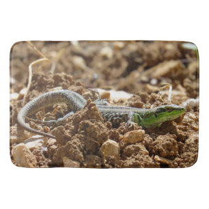 Smarald lizard Salamander auf Erden Badematte