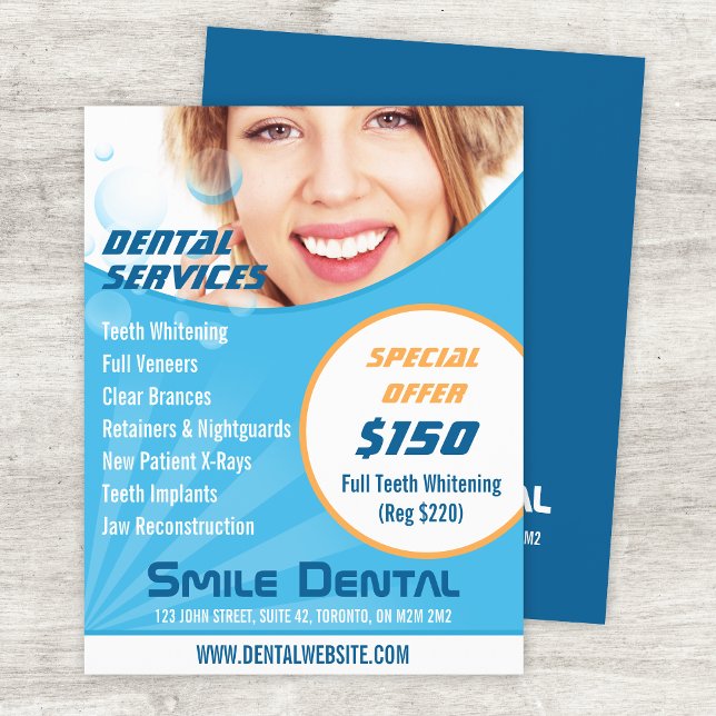 Smile Dentist Services mit Flyer für Sonderangebot (Von Creator hochgeladen)