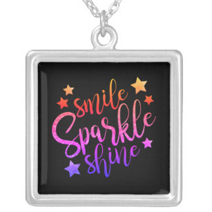 Smile Sparkle Shine Mehrfarbiges Zitat Versilberte Kette