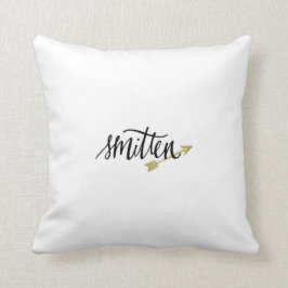 Smitten Kissen