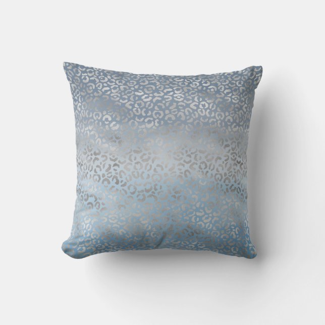 Smoky Blue White Ombre Silver Glam Leopard Print Kissen (Vorderseite)