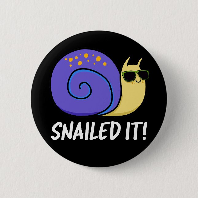 Snail Pub Dark BG Button (Vorderseite)