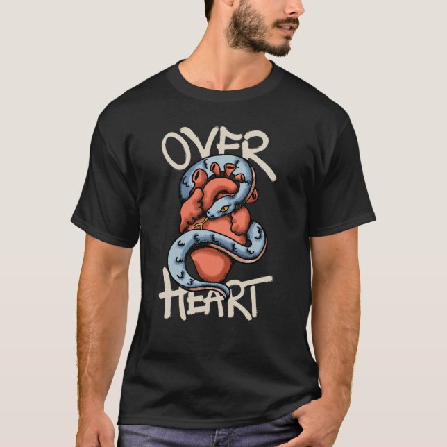 Snake Coiled Around a Heart streetwear  T-Shirt (Vorderseite)