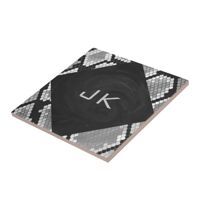 Snakeskin, grau, weiß und schwarz Mit Monogramm Fliese (Seite)