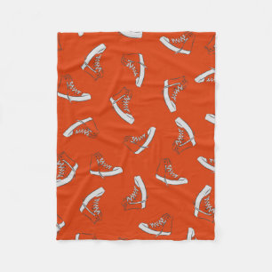 Sneakers nahtloses Muster auf rotem Hintergrund Fleecedecke