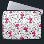 Snoopy Black & Magenta Pattern Laptopschutzhülle<br><div class="desc">Schauen Sie sich dieses super niedliche Design an,  das Snoopy in einem schwarzen und magentafarbenen Muster zeigt.</div>