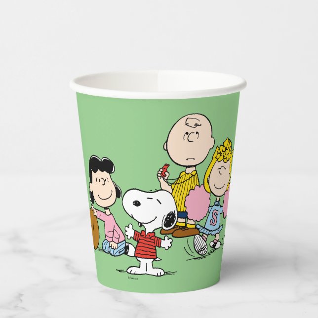 Snoopy und der Gang Play Football Pappbecher (Links)