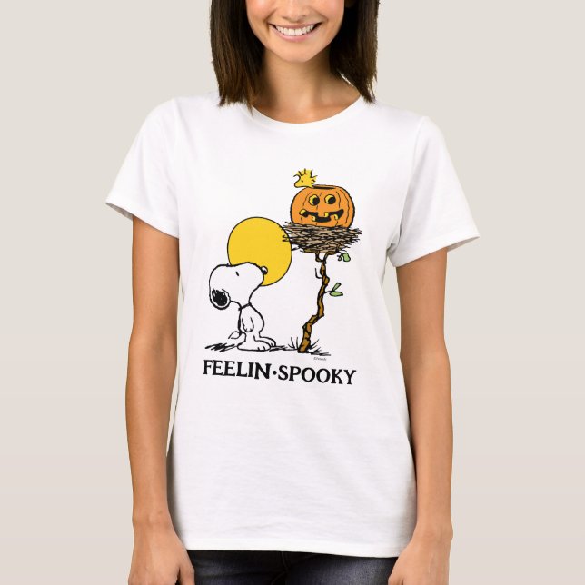 Snoopy und Holznest mit Jack O' Lantern T-Shirt (Vorderseite)