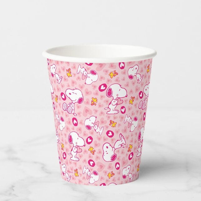 Snoopy & Woodstock rosa Herz Muster Pappbecher (Vorderseite)