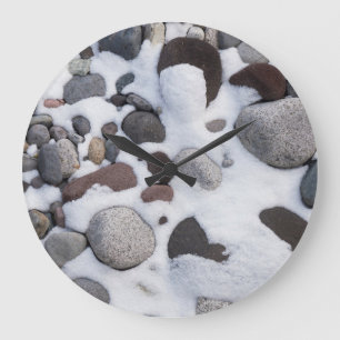 Snow And Rocks, Mt. Rainier National Park 2 Große Wanduhr