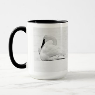 Snow Swans Black and White Mug Tasse