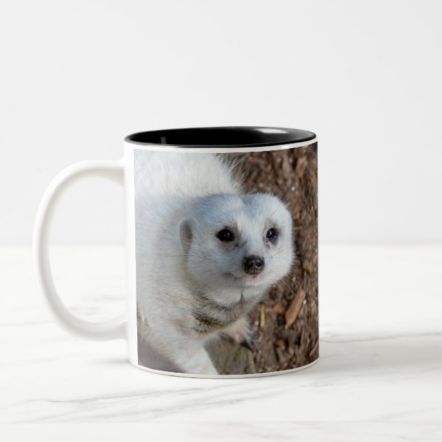Snow White Fur Meerkat Zweifarbige Tasse (Links)