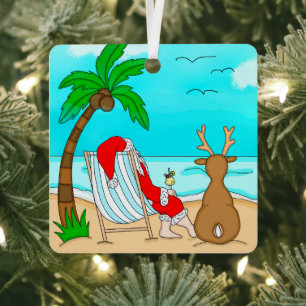 Snowbird Christmas, Santa and Reindeer on Beach Ornament Aus Metall