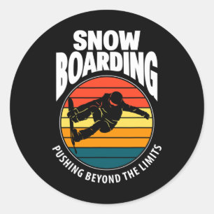 Snowboarden über die Grenzen hinweg Funny Snow Runder Aufkleber