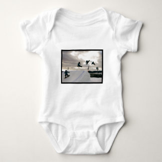 Snowboarding betrügt Baby-T - Shirt