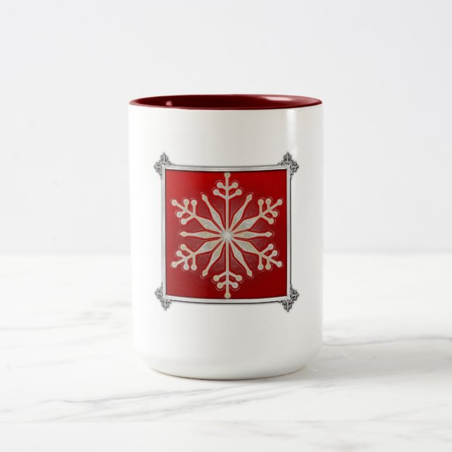 Snowflake Design Anpassbare Weihnachtszeit Zweifarbige Tasse (Mittel)